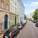 Appartement - Pleasant 2-bdr In Center *