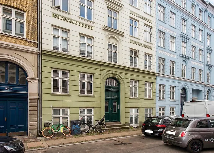 - Pleasant 2-bdr In Center Lejlighed København