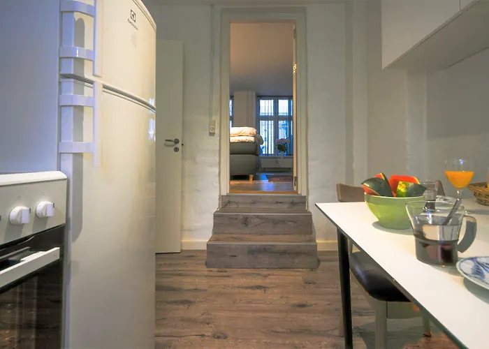 - Pleasant 2-bdr In Center Lejlighed København